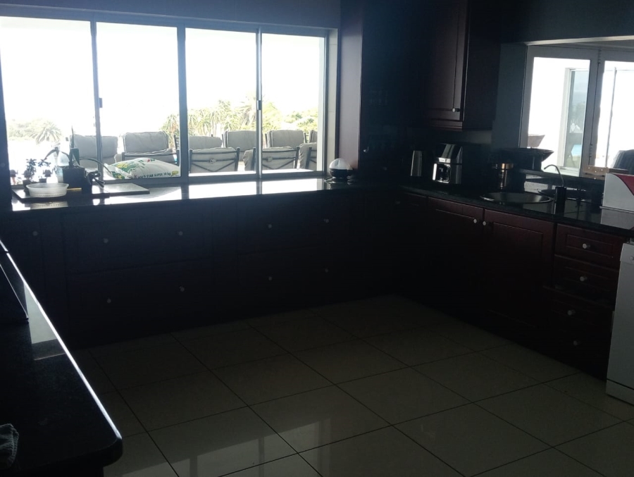 5 Bedroom Property for Sale in Jeffreys Bay Central Eastern Cape